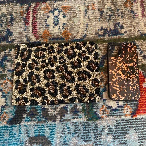 Beaded leopard print clutch - Picture 4 of 4
